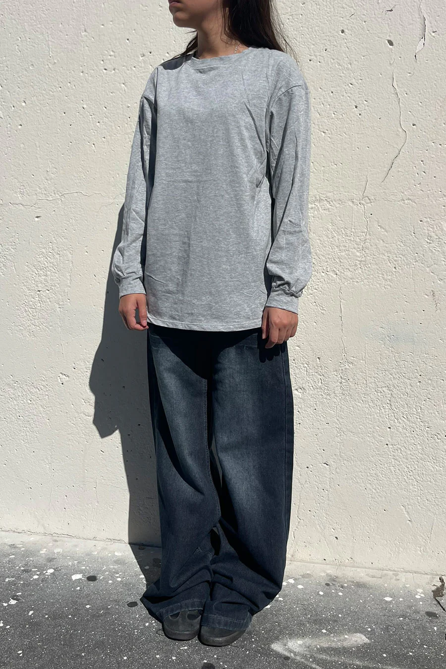Basic Long Sleeve Round Neck Oversized Cotton Tee - Image 3