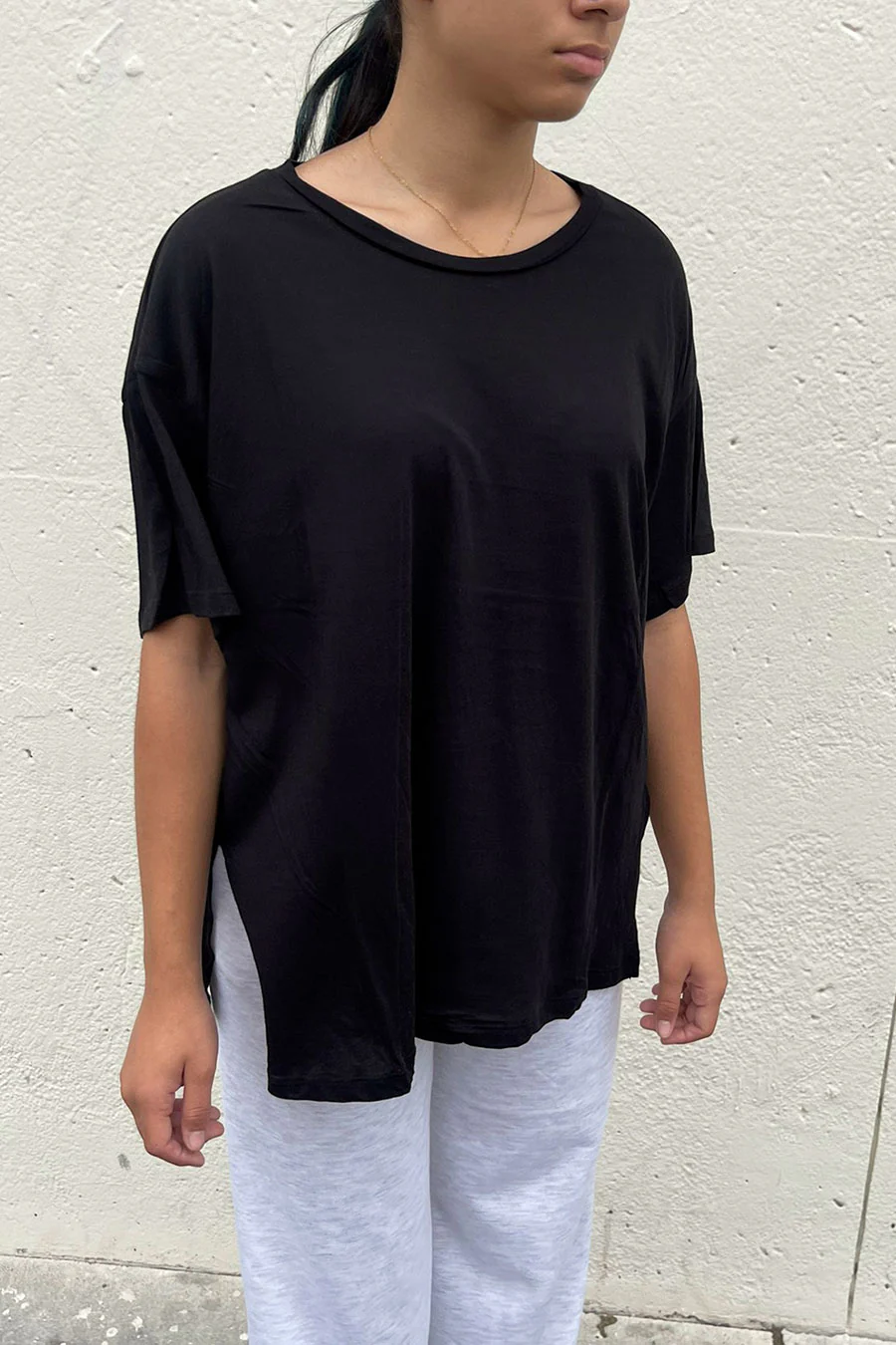 Basic Oversized Round Neck Drop Shoulder Short Sleeve T-Shirt with Side Slit - Image 2