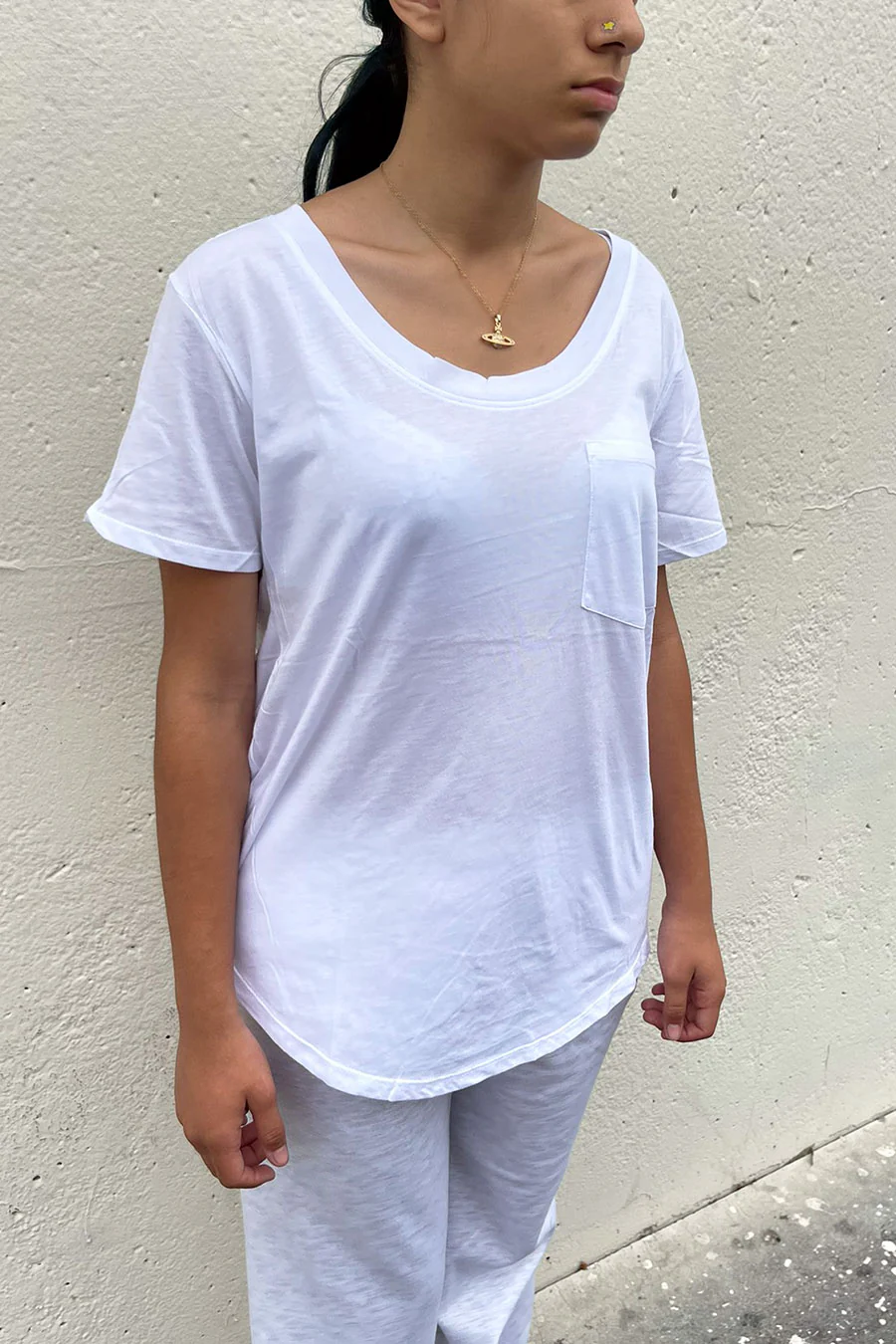 Basic Oversized Round Neck Short Sleeve T-Shirt with Front Pocket - Image 8