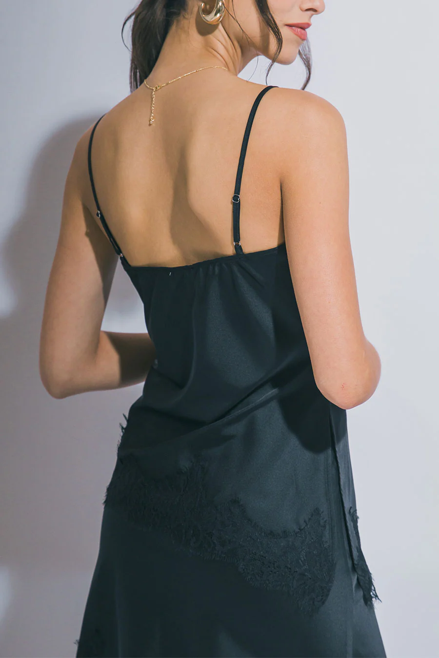 Lace Trimmed Satin Camisole Top With asymmetrical Hem - Image 4