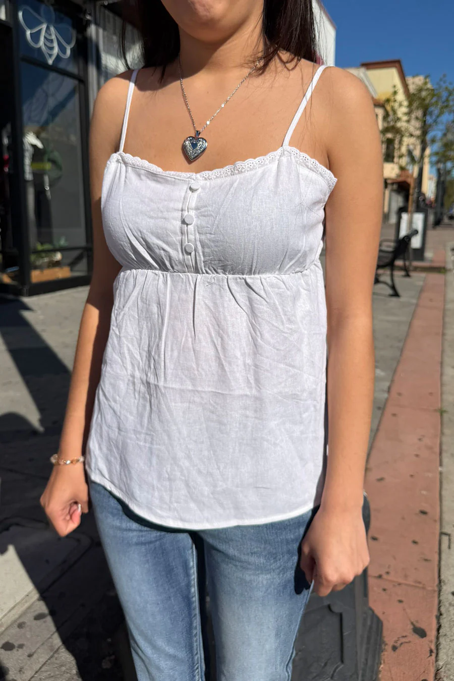 Linen-Blend Ruffled Edge Button-Decorated Cami Flowy Top