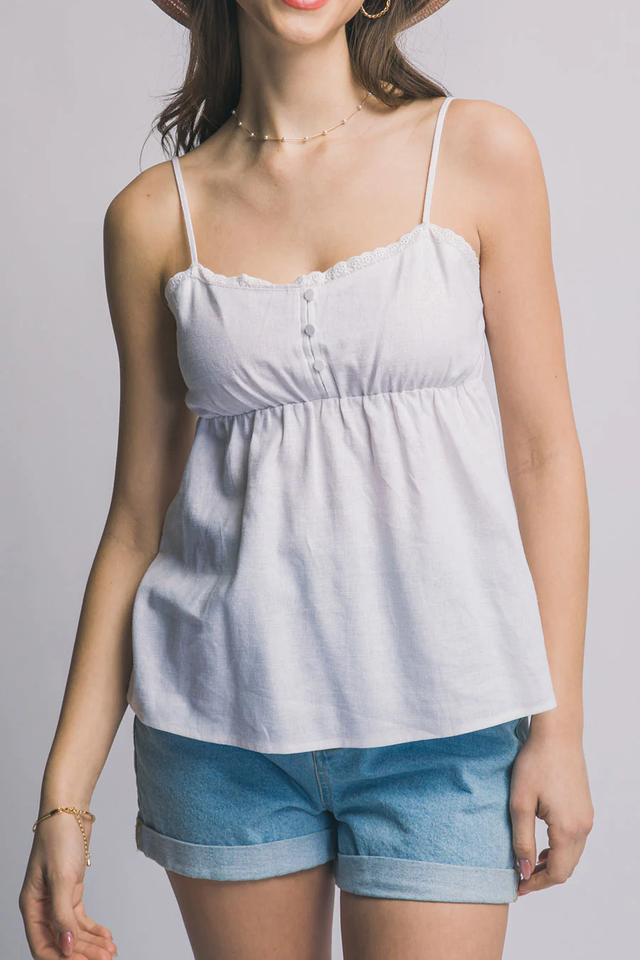 Linen-Blend Ruffled Edge Button-Decorated Cami Flowy Top - Image 10