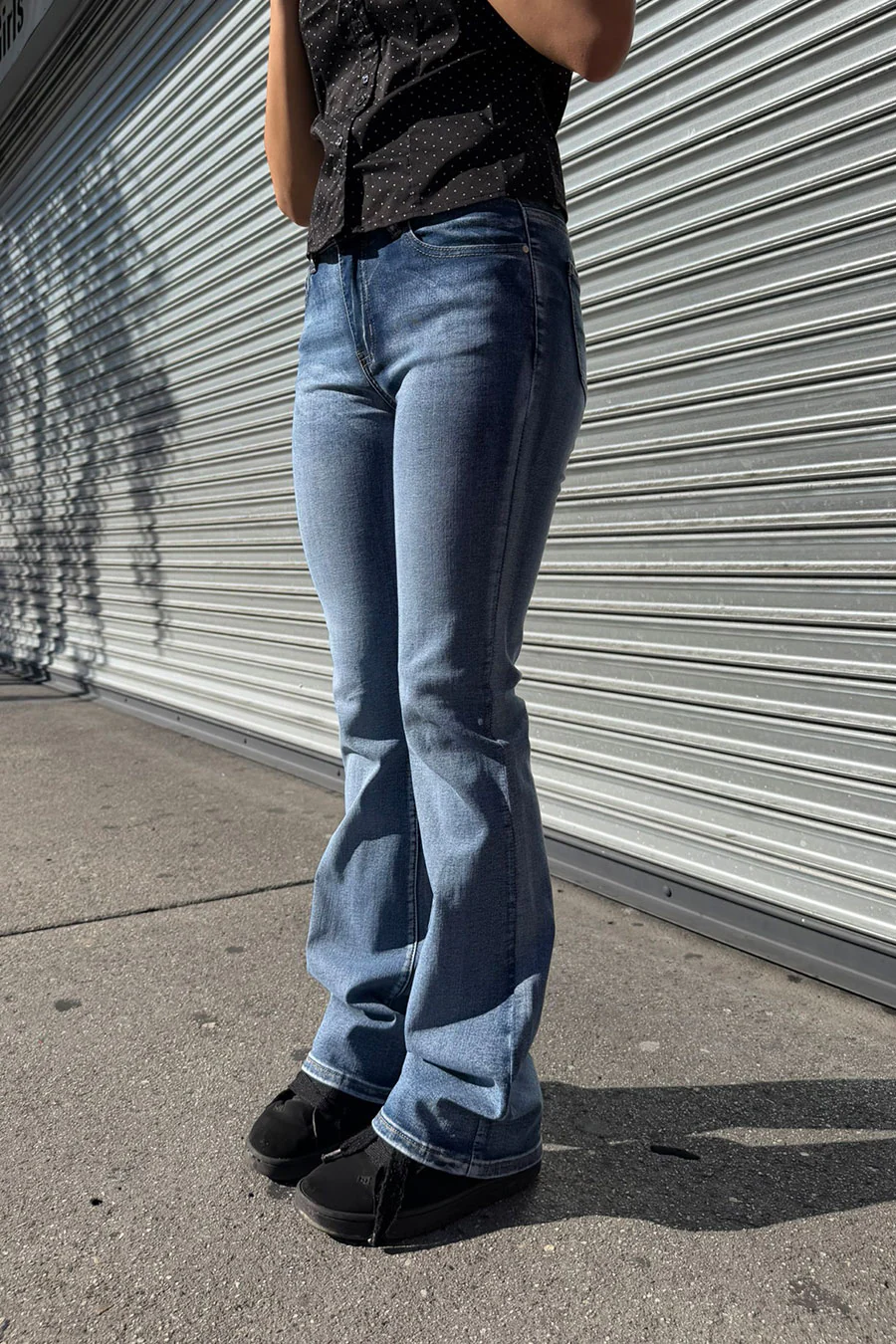 WAXJEAN Potassium Wash Low-Rise Bootcut Jean with Great Stretch - Image 5